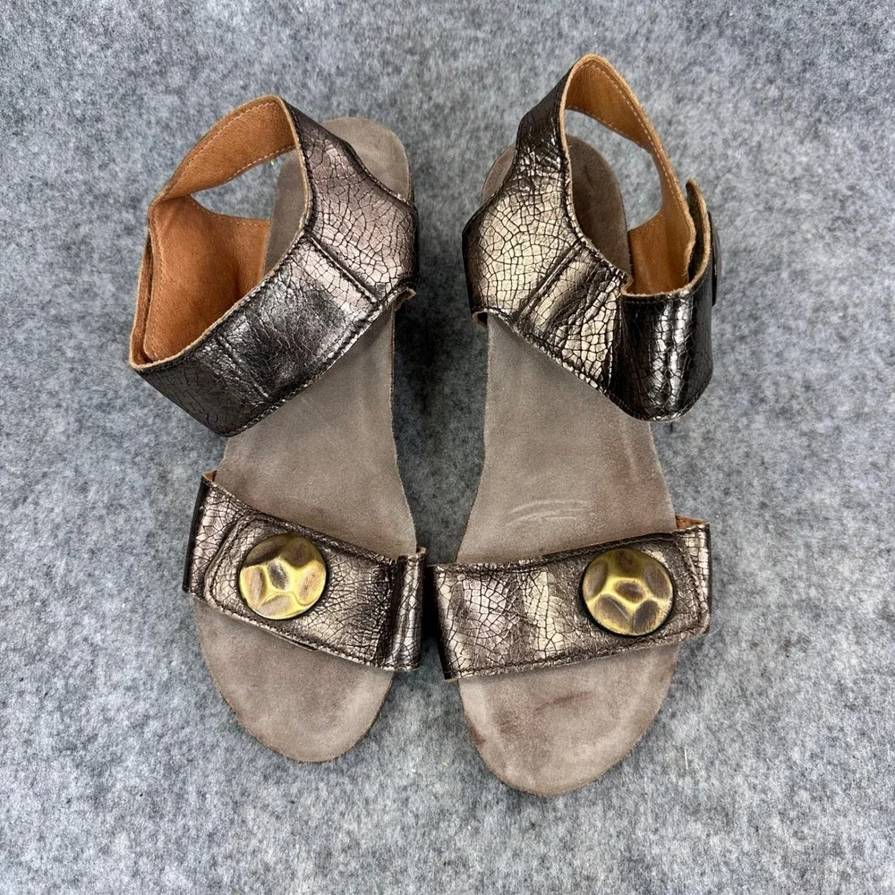 Taos Carousel Wedge Sandals Womens 39 Bronze Metallic Leather Comfort Slingback